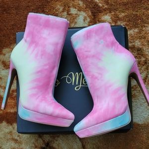 Brand New Dolls Kill Ankle Booties